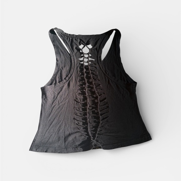 Hand Knotted Bamboo Women's Wolf Festival crop top - WORN 1x! - Picture 2 of 3